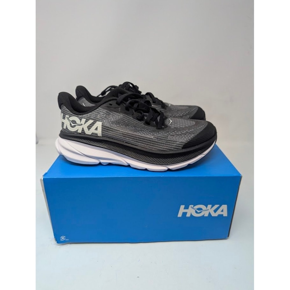 Hoka Youth Clifton 9 Black Sneakers NWT sz 3.5